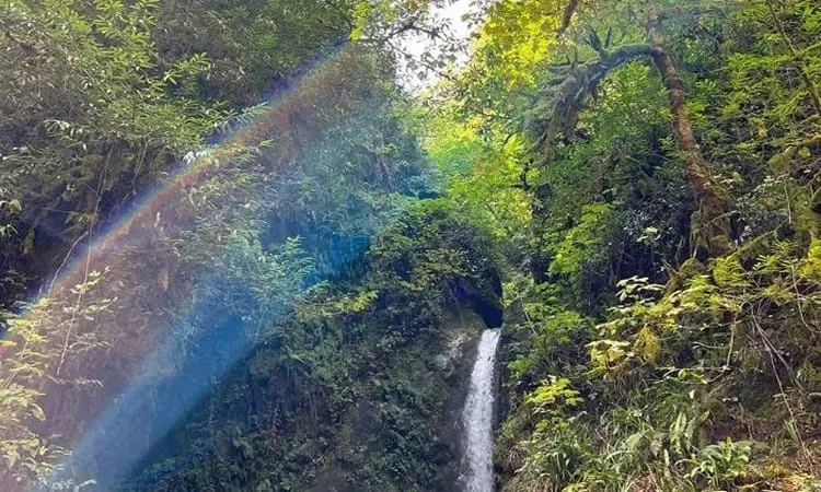 مسیرهای دسترسی به آبشار
