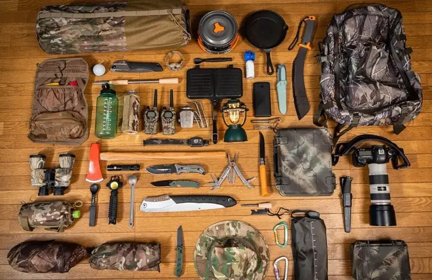 راهنمای جامع انتخاب کیت بقا برای طبیعت‌گردی و ماجراجویی